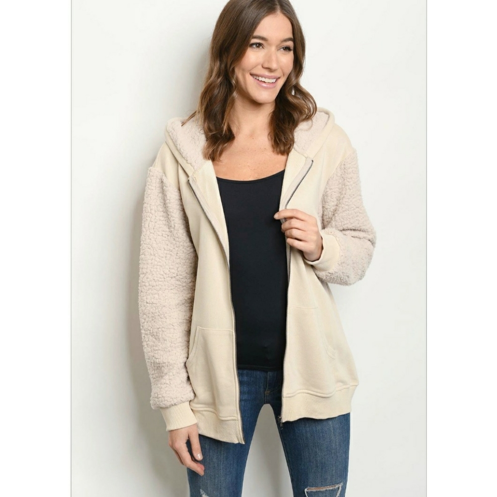 LAST 1❗️Cozy Chic Beige Oversized Sherpa Mixed Hoodie - Picture 5 of 8